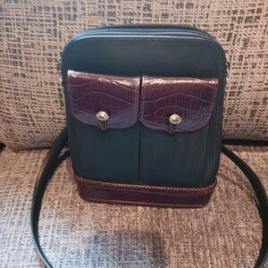 Vintage "One World" black and brown leather crossbody purse.